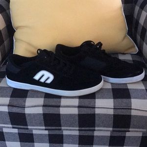 Brand new black and White ETNIES.